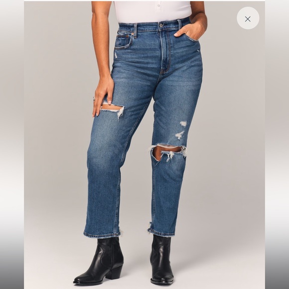 Abercrombie & Fitch Ultra High Rise Ankle Straight Jean - Picture 2 of 8